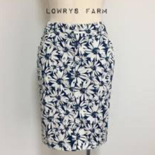 LOWRYS FARM(ローリーズファーム)の【美品】LOWRYSFARM♡花柄スカート レディースのスカート(ひざ丈スカート)の商品写真