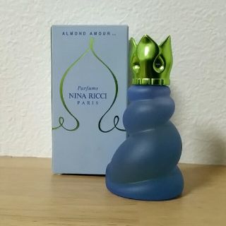 ニナリッチ(NINA RICCI)のNINA RICCI
レベルドゥリッチ2  恋のアーモンド
30ml(香水(女性用))