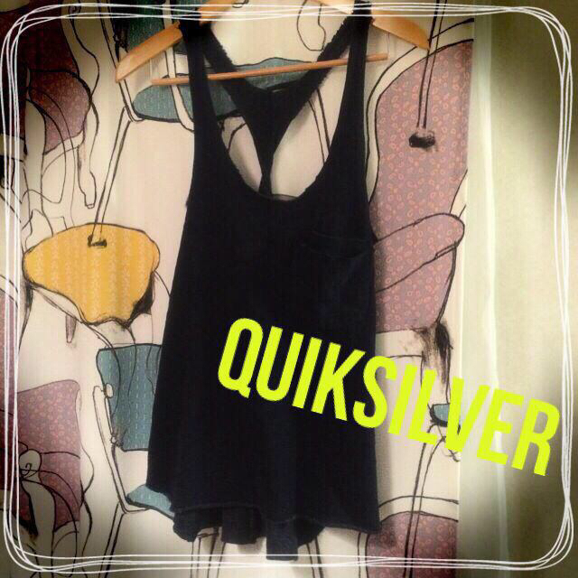 QUIKSILVER(クイックシルバー)のQUIKSILVER★ねじれタンクトップ レディースのトップス(タンクトップ)の商品写真