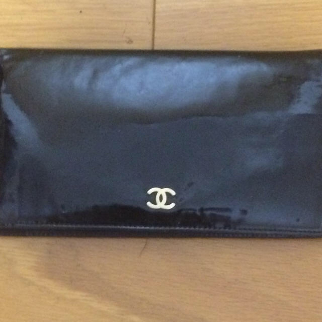 CHANEL(シャネル)のシャネル 長財布(エナメル) レディースのファッション小物(財布)の商品写真