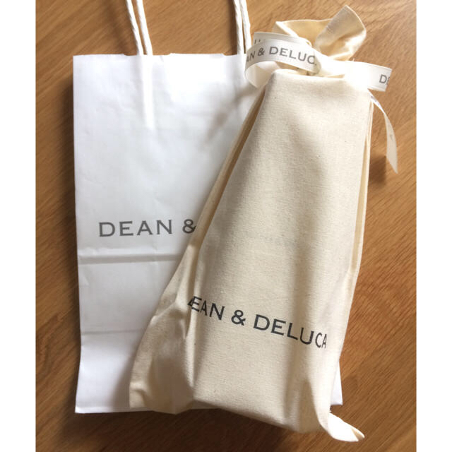 DEAN & DELUCA(ディーンアンドデルーカ)の新品 DEAN&DELUCA マグボトル300ml ガンメタル インテリア/住まい/日用品のキッチン/食器(タンブラー)の商品写真