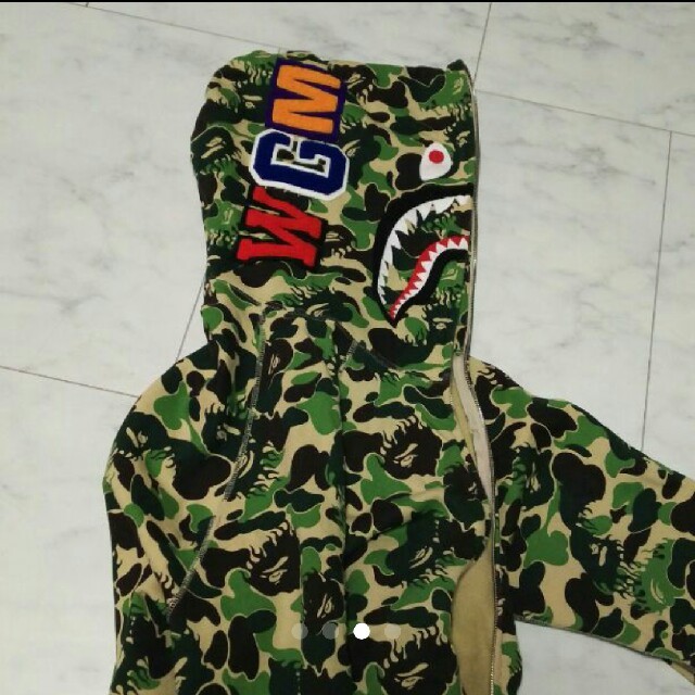 A BATHING APE(アベイシングエイプ)のAPE シャーク パーカー メンズのトップス(パーカー)の商品写真