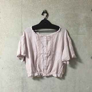 ダブルクローゼット(w closet)のショート丈ブラウス(シャツ/ブラウス(半袖/袖なし))