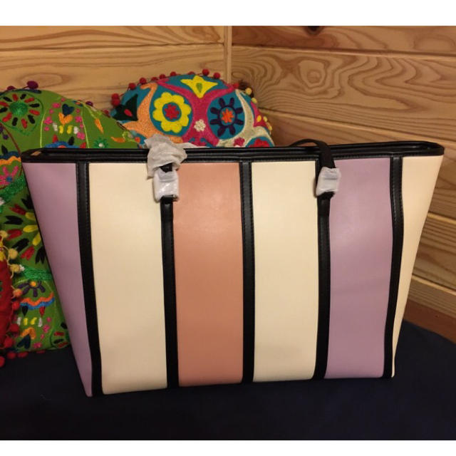 【mimさま専用】マルチカラートートバッグ レディースのバッグ(トートバッグ)の商品写真
