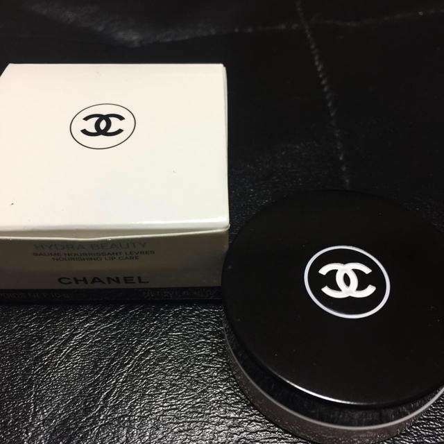 CHANEL(シャネル)の【新品未使用】CHANEL イドゥラ ビューティ リップバーム コスメ/美容のスキンケア/基礎化粧品(リップケア/リップクリーム)の商品写真