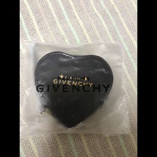 ジバンシィ(GIVENCHY)のkira様専用 ジバンシー ポーチ 新品未開封(ポーチ)