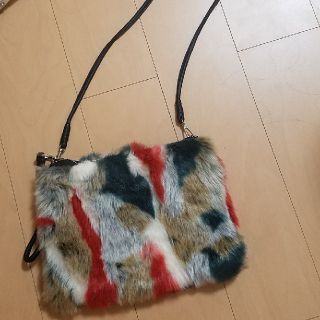 ザラ(ZARA)のZARA♡ファークラッチ(クラッチバッグ)