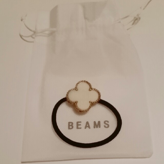 BEAMS(ビームス)の新品未使用 BEAMS 1200円→980円 レディースのヘアアクセサリー(ヘアゴム/シュシュ)の商品写真