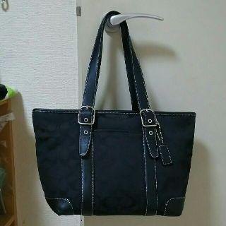 コーチ(COACH)のCOACH★黒シグネチャートートバッグ ハンドバッグ(トートバッグ)