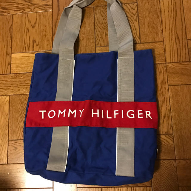 TOMMY HILFIGER(トミーヒルフィガー)のトミーのトートバッグ レディースのバッグ(トートバッグ)の商品写真
