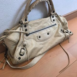 バレンシアガ(Balenciaga)のバレンシアガ ザ・ツィギー ベージュ(ハンドバッグ)