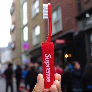 シュプリーム(Supreme)のラスト1本 supreme 非売品歯ブラシ 早い者勝ち(歯ブラシ/デンタルフロス)