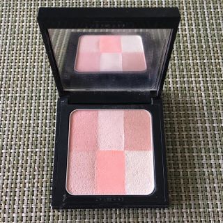 ボビイブラウン(BOBBI BROWN)のボビィブラウン🌟ブライトニングブリック03(フェイスパウダー)