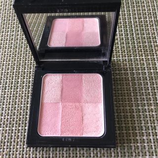 ボビイブラウン(BOBBI BROWN)のボビィブラウン🌟ブライトニングブリック01ピンク(フェイスパウダー)