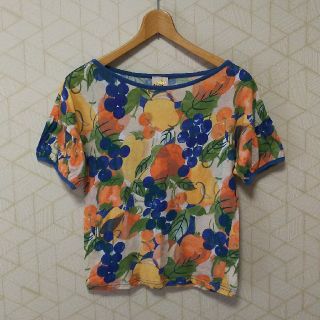 クチャ(cuccia)のcuccia フルーツ柄Tシャツ 着用あり 状態良好(Tシャツ(半袖/袖なし))