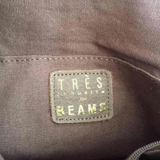 TRES(トレ)のTRES フリンジバッグ  BEAMS  アーバンリサーチ KBF ザラ など レディースのバッグ(ハンドバッグ)の商品写真