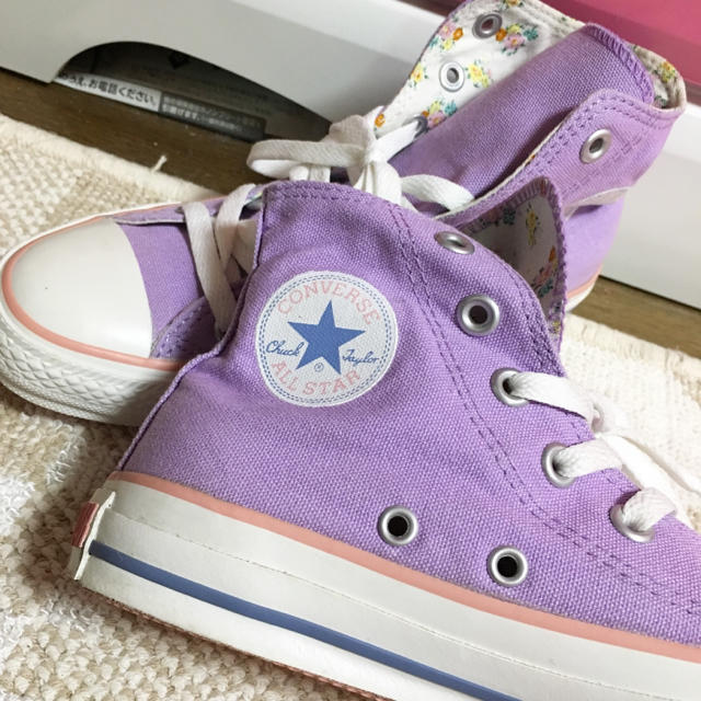 CONVERSE(コンバース)のコンバース×earthコラボ♡ハイカットスニーカー＊パープル＊23cm レディースの靴/シューズ(スニーカー)の商品写真