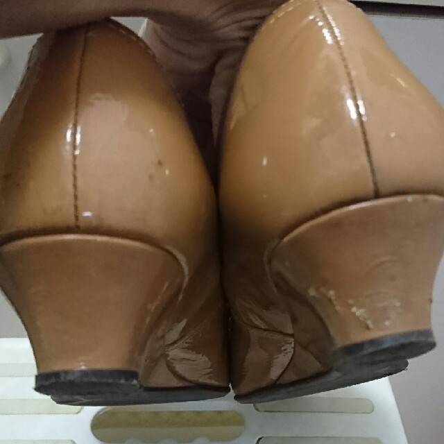 Akakura(アカクラ)の「アミアミ様」AKAURA エナメルリボンパンプス レディースの靴/シューズ(ローファー/革靴)の商品写真