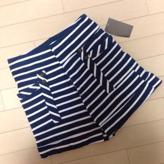 ザラ(ZARA)の【新品タグ付】ZARAのショートパンツ(ショートパンツ)