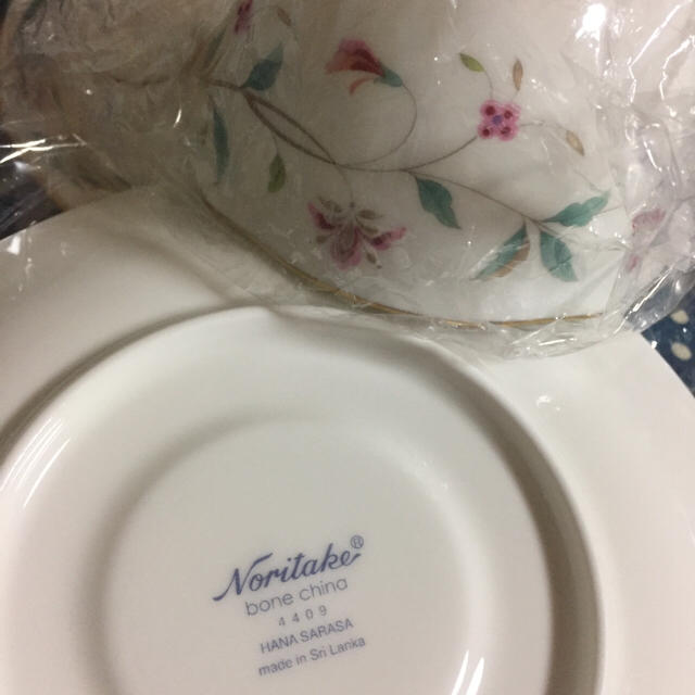 Noritake(ノリタケ)の★ ゆー。 様専用 ノリタケ 花更紗 カップ&ソーサー ２客 インテリア/住まい/日用品のキッチン/食器(食器)の商品写真