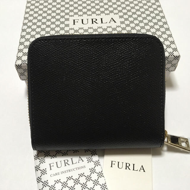 フルラ Furla ブラック 定価2.4万円の通販 by PEGASASU's shop｜フルラならラクマ - FURLA★折り財布 リボン付き がありまし