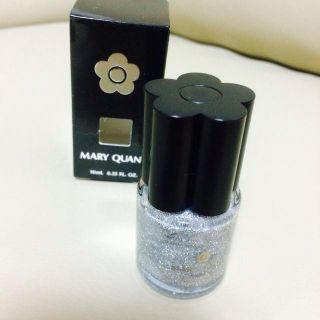 マリークワント(MARY QUANT)のシルバーマニキュア✰(ネイルケア)