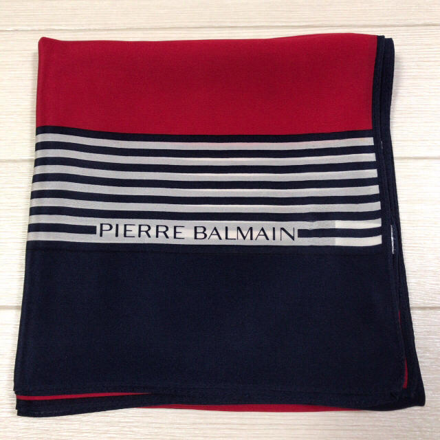 Pierre Balmain(ピエールバルマン)のPIERRE BALMAIN ヴィンテージ シルク スカーフ レディースのファッション小物(バンダナ/スカーフ)の商品写真