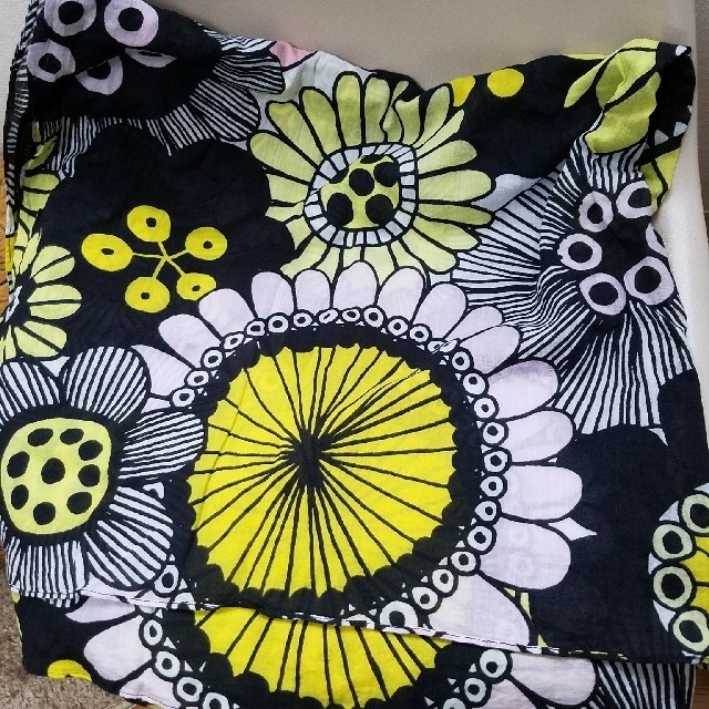 marimekko(マリメッコ)の【再値下げ】marimekko　Ahkeraliisa　ビッグストール レディースのファッション小物(ストール/パシュミナ)の商品写真