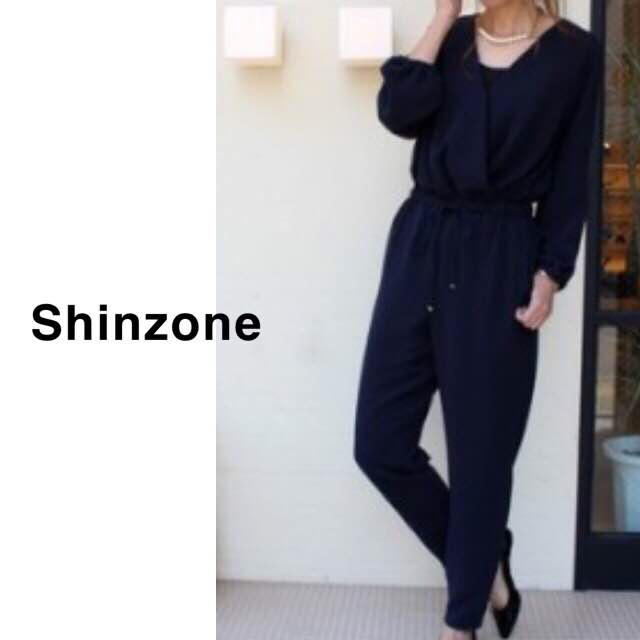 Shinzone(シンゾーン)のShinzone（シンゾーン）カシュクール ドットオールインワン レディースのパンツ(オールインワン)の商品写真