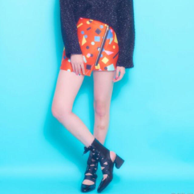 lilLilly(リルリリー)のlilLilly オリジナルグラフィックミニスカート レディースのスカート(ミニスカート)の商品写真