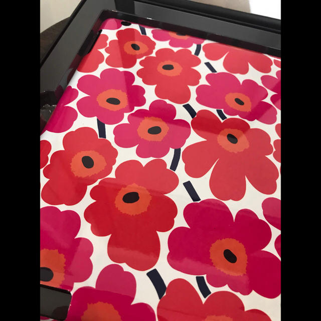 marimekko(マリメッコ)のマリメッコ iPadケース☆お値下げしました☆ スマホ/家電/カメラのスマホアクセサリー(iPadケース)の商品写真