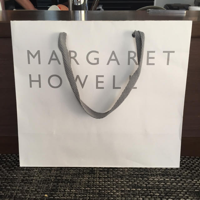 MARGARET HOWELL(マーガレットハウエル)のショップ紙袋 レディースのバッグ(ショップ袋)の商品写真