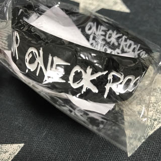 ワンオクロック(ONE OK ROCK)の新品未開封 ONE OK ROCK ラバーバンド ブラック(ミュージシャン)