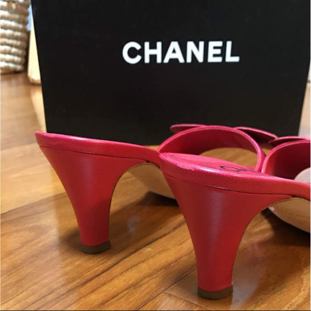 CHANEL(シャネル)の美品シャネル CHANEL 濃いピンク  ミュール 36 1/2 レディースの靴/シューズ(ミュール)の商品写真