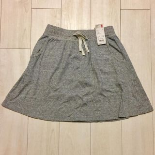 ユニクロ(UNIQLO)の【新品】ユニクロ ストレッチジャージー スカート 送料無料 S(ひざ丈スカート)