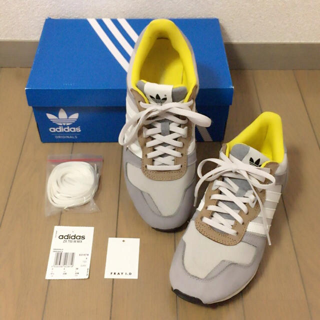 フレイアイディー adidas別注スニーカー