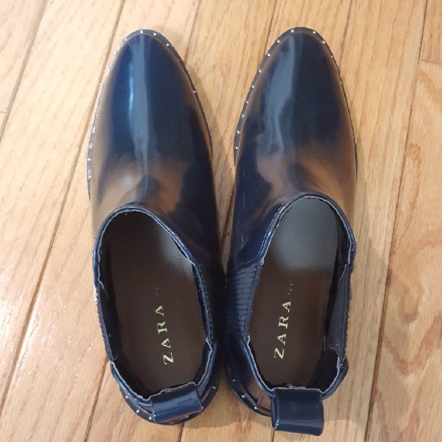 ZARA(ザラ)のZARA ショートブーツ レディースの靴/シューズ(ブーツ)の商品写真