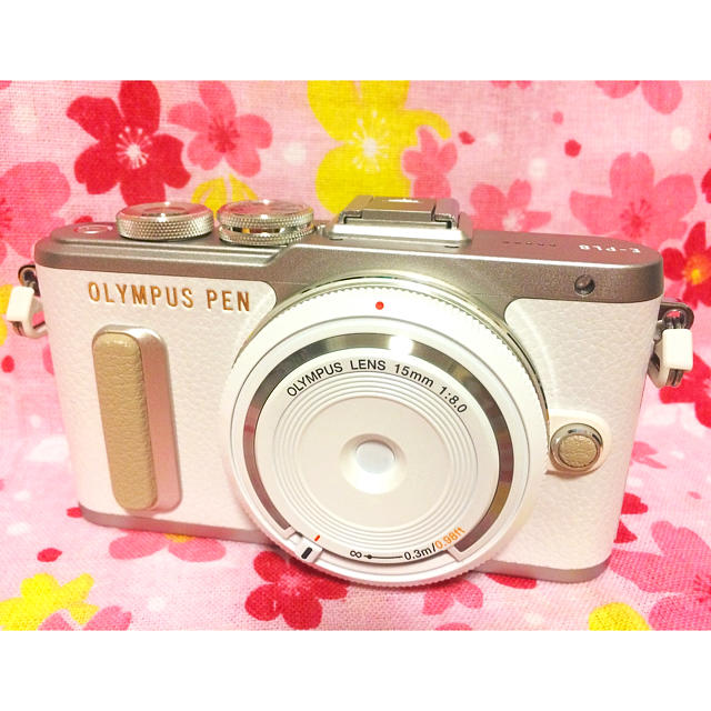 OLYMPUS(オリンパス)の❤️PEN最新モデル❤️OLYMPUS PEN E-PL8 ホワイト！！ スマホ/家電/カメラのカメラ(ミラーレス一眼)の商品写真