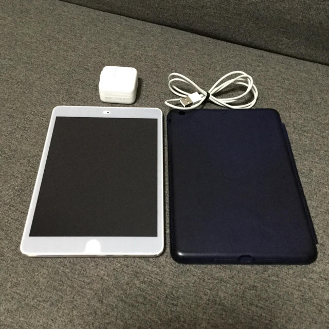 Apple(アップル)のiPad mini2 Retina Wi-Fi 32GB 純正ケース 美品 スマホ/家電/カメラのPC/タブレット(タブレット)の商品写真