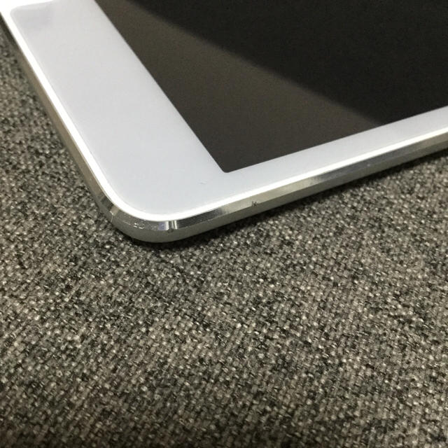 Apple(アップル)のiPad mini2 Retina Wi-Fi 32GB 純正ケース 美品 スマホ/家電/カメラのPC/タブレット(タブレット)の商品写真