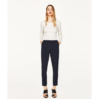 ザラ(ZARA)のZARA ドットパンツ(クロップドパンツ)