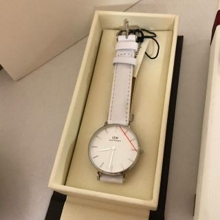 ダニエルウェリントン(Daniel Wellington)のダニエルウェリントン 白(腕時計)