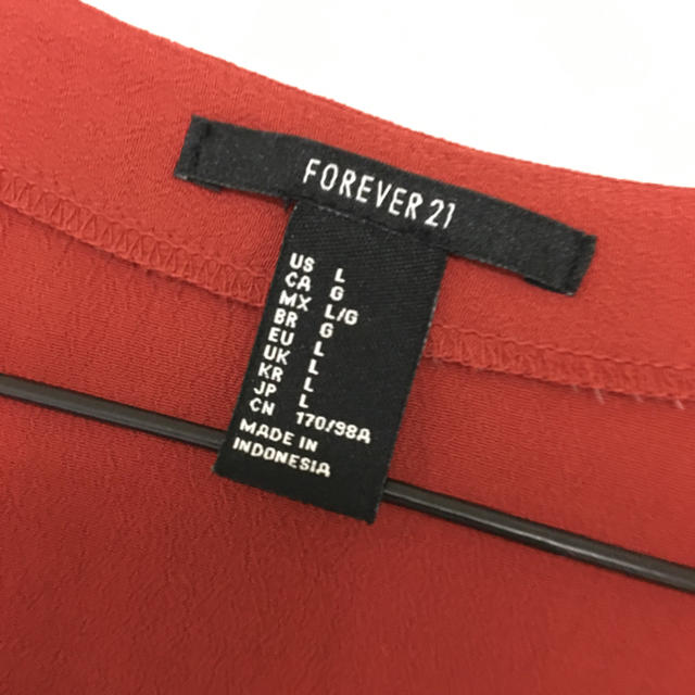 FOREVER 21(フォーエバートゥエンティーワン)のFOREVER21 Tシャツ レディースのトップス(Tシャツ(半袖/袖なし))の商品写真