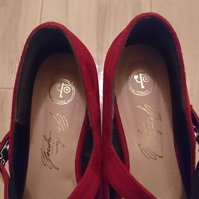 YOSUKE(ヨースケ)のヨースケ 赤ベロアパンプス 正規品 レディースの靴/シューズ(ハイヒール/パンプス)の商品写真