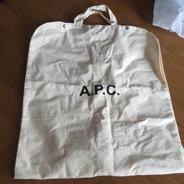 A.P.C(アーペーセー)のAPC コート袋 レディースのバッグ(ショップ袋)の商品写真
