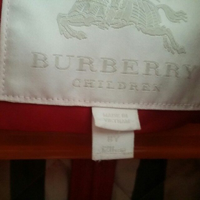 BURBERRY(バーバリー)のBURBERRY　キッズコート キッズ/ベビー/マタニティのキッズ服女の子用(90cm~)(コート)の商品写真