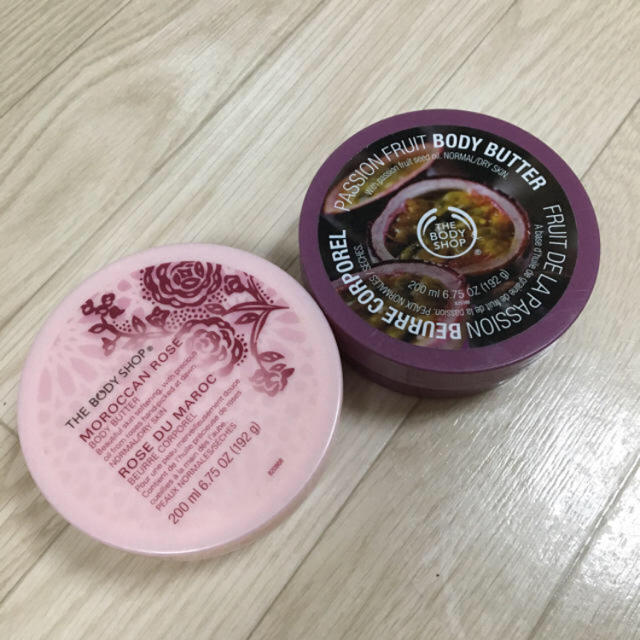 THE BODY SHOP(ザボディショップ)のさやさや様専用   THE BODY SHOP ボディクリーム2点セット コスメ/美容のボディケア(ボディクリーム)の商品写真