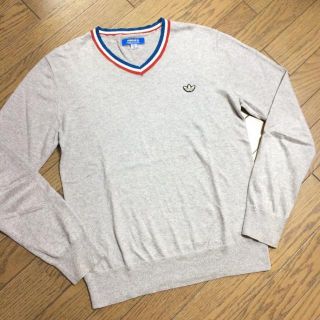 アディダス(adidas)の美品adidas　カシミヤ混 Vネックニット　アディダス(ニット/セーター)