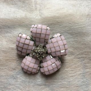 新品未使用♡ フォクシー 定番 お花ブローチ