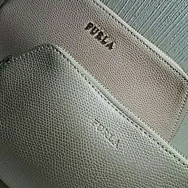 Furla(フルラ)のFURLA ポーチ 3個セット レディースのファッション小物(ポーチ)の商品写真